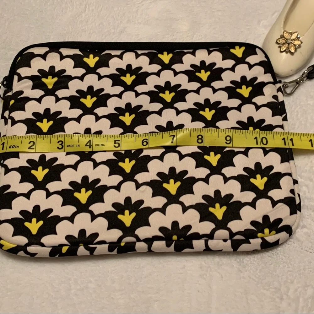 VERA BRADLEY fanfare fans, black and yellow neoprene zippered tablet sleeve
